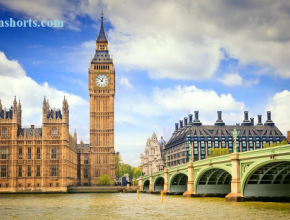 The clock, Big Ben stopped at 10:07 p.m. on May 27, 2005.